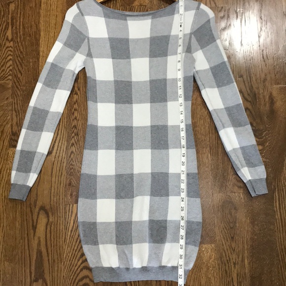 Moewy | Sweater Dress - Picture 6 of 8